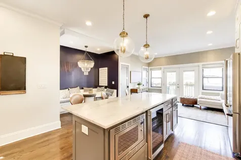 2136 West Waveland Avenue Chicago IL 60618