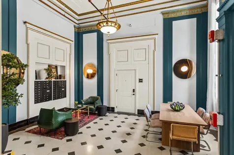 1453 Maple Avenue Evanston IL 60201