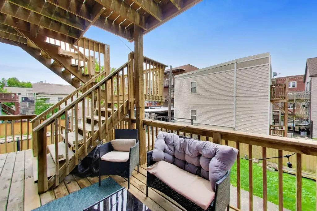 2779 West Henry Court Chicago IL 60647