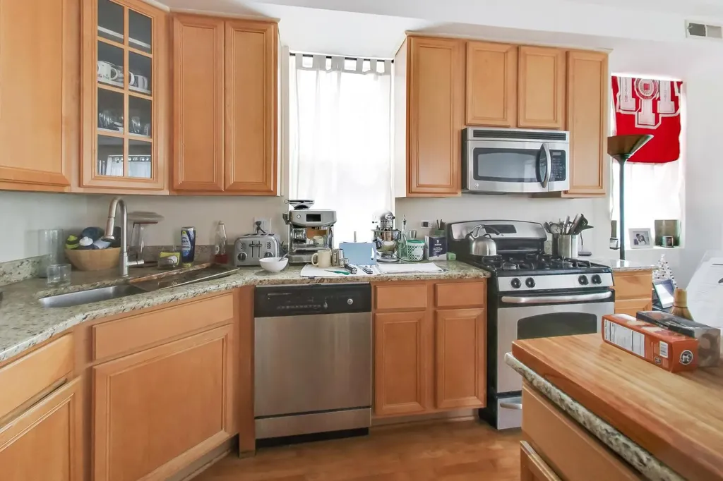 2779 West Henry Court Chicago IL 60647