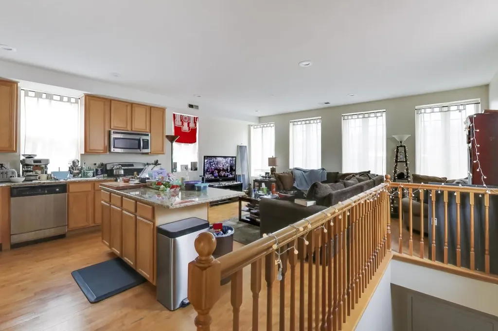 2779 West Henry Court Chicago IL 60647