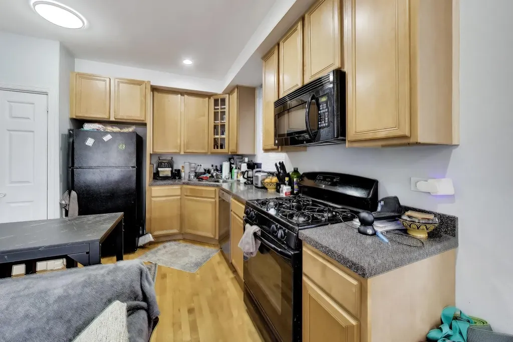 2779 West Henry Court Chicago IL 60647