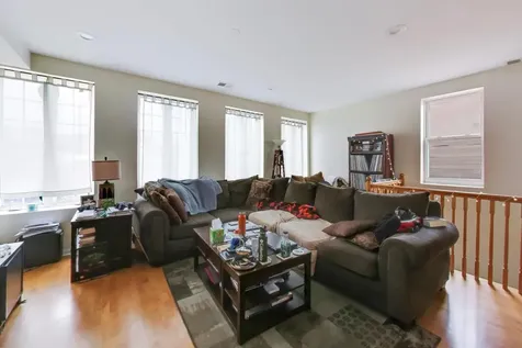 2779 West Henry Court Chicago IL 60647