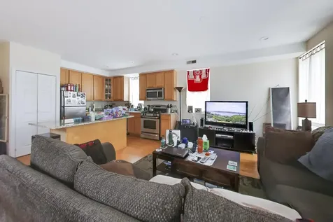 2779 West Henry Court Chicago IL 60647