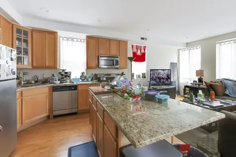 2779 West Henry Court Chicago IL 60647