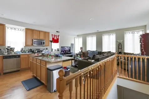 2779 West Henry Court Chicago IL 60647