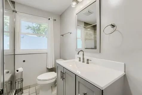 621 West Slocum Lake Road Wauconda IL 60084