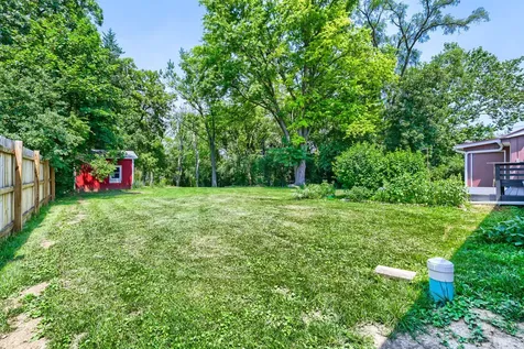 621 West Slocum Lake Road Wauconda IL 60084