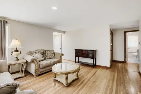 621 West Slocum Lake Road Wauconda IL 60084