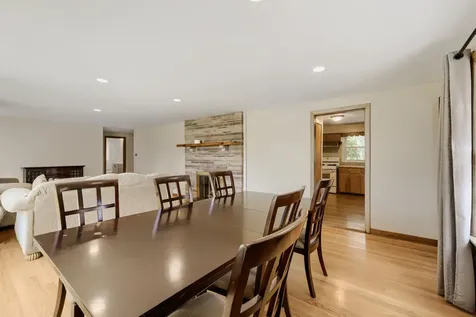 621 West Slocum Lake Road Wauconda IL 60084