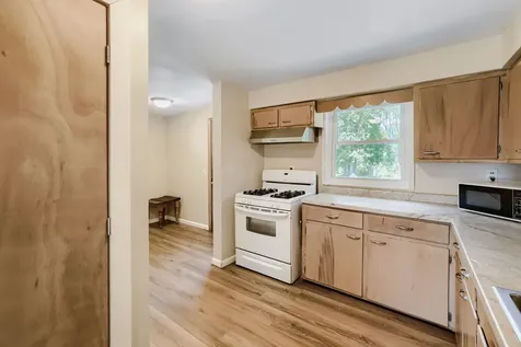 621 West Slocum Lake Road Wauconda IL 60084