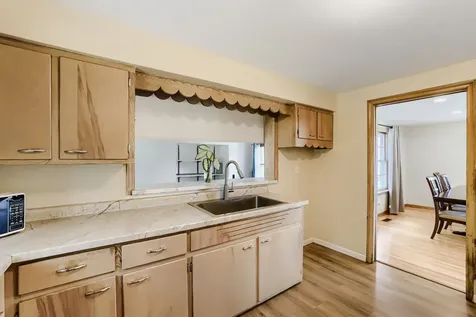 621 West Slocum Lake Road Wauconda IL 60084