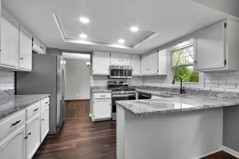 940 French Drive Mundelein IL 60060
