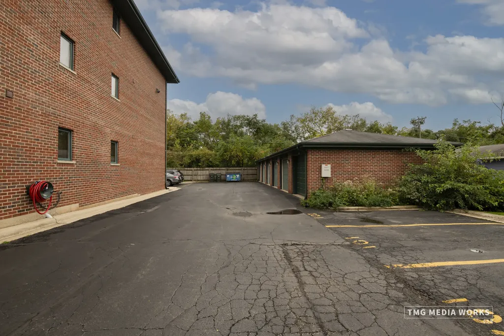 616 East 5th Avenue Naperville IL 60563