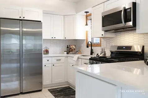 616 East 5th Avenue Naperville IL 60563