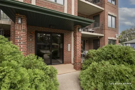 616 East 5th Avenue Naperville IL 60563