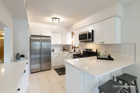 616 East 5th Avenue Naperville IL 60563