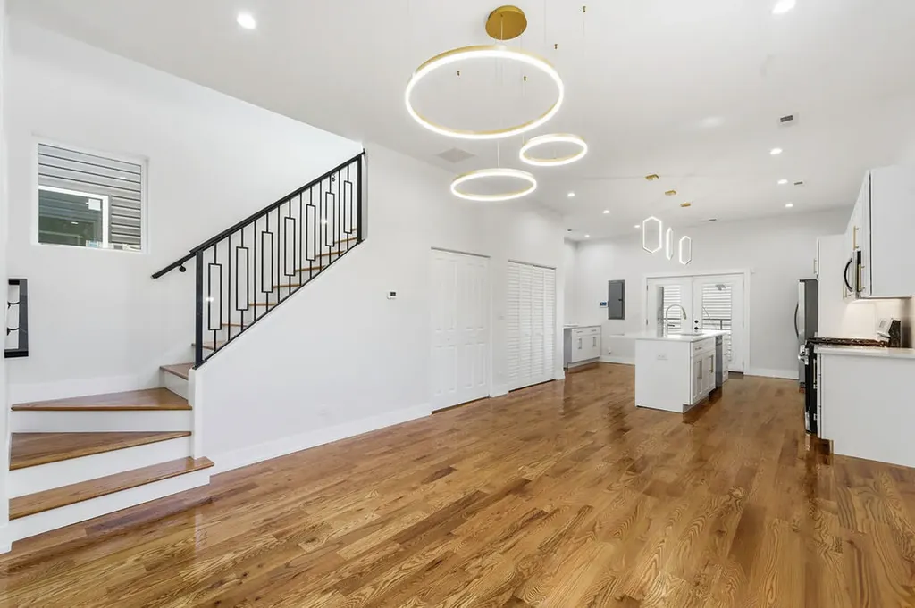 616 North Avers Avenue Chicago IL 60624