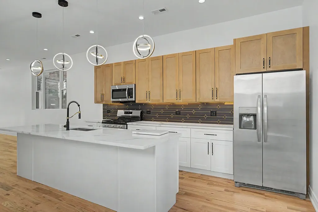 616 North Avers Avenue Chicago IL 60624