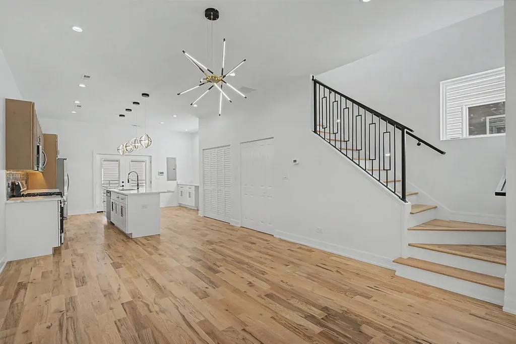616 North Avers Avenue Chicago IL 60624