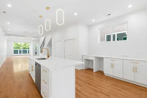 616 North Avers Avenue Chicago IL 60624