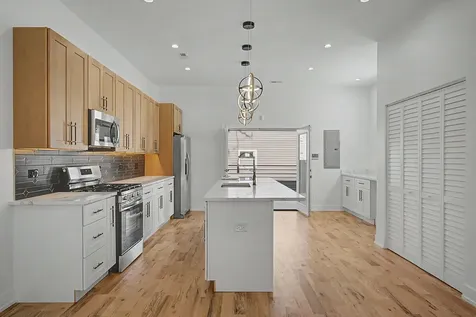 616 North Avers Avenue Chicago IL 60624