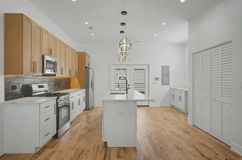 616 North Avers Avenue Chicago IL 60624