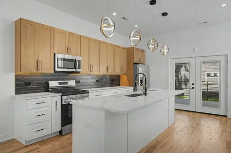 616 North Avers Avenue Chicago IL 60624