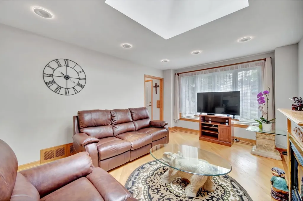 7324 West Addison Street Chicago IL 60634