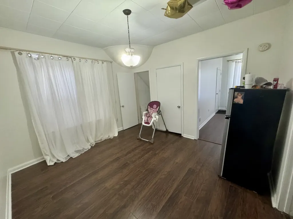 13226 South Burley Avenue Chicago IL 60633