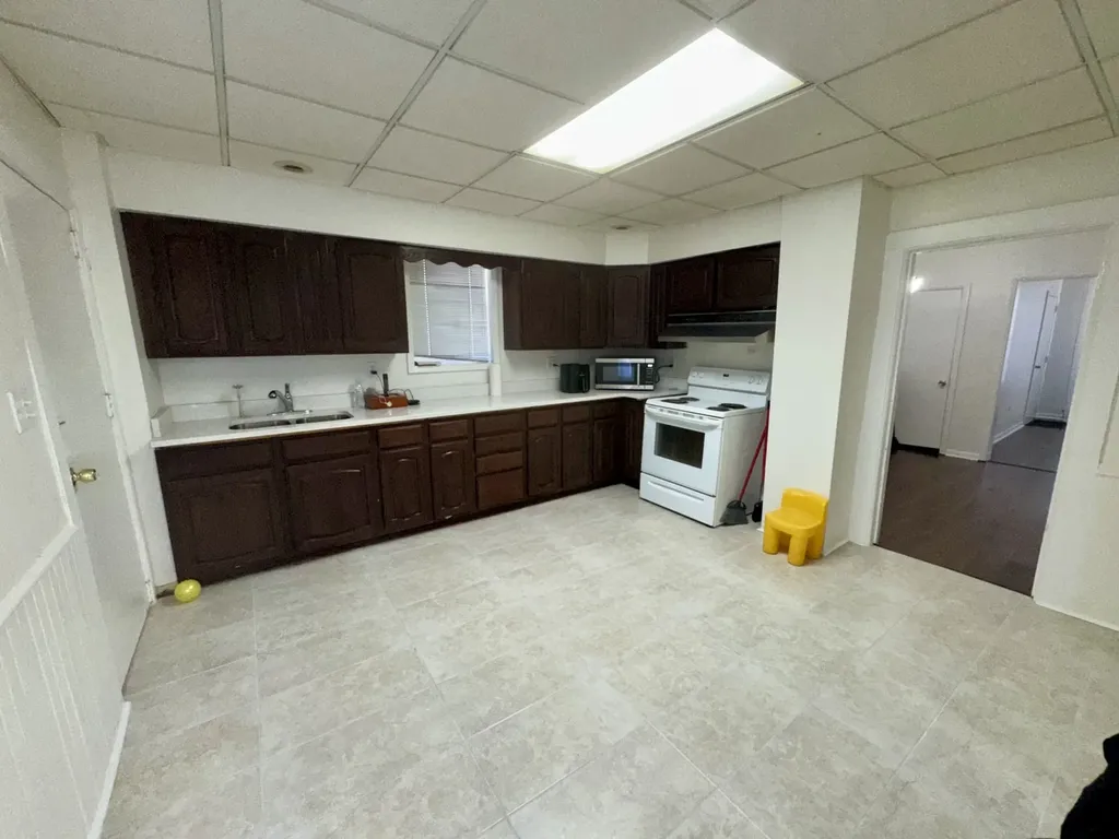 13226 South Burley Avenue Chicago IL 60633