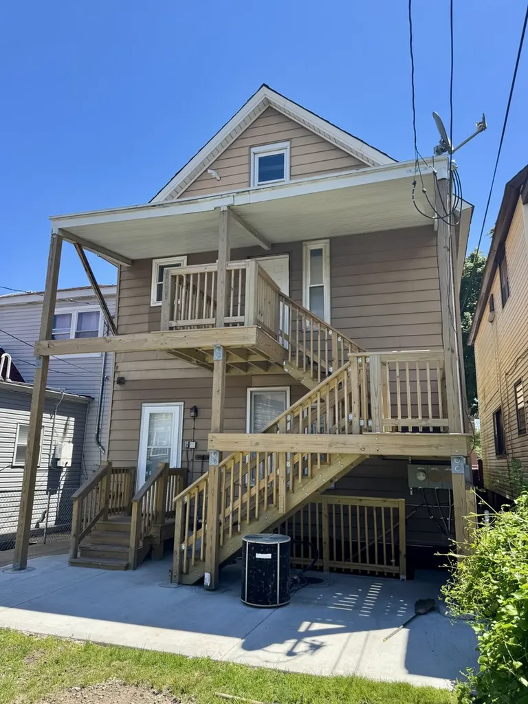 13226 South Burley Avenue Chicago IL 60633