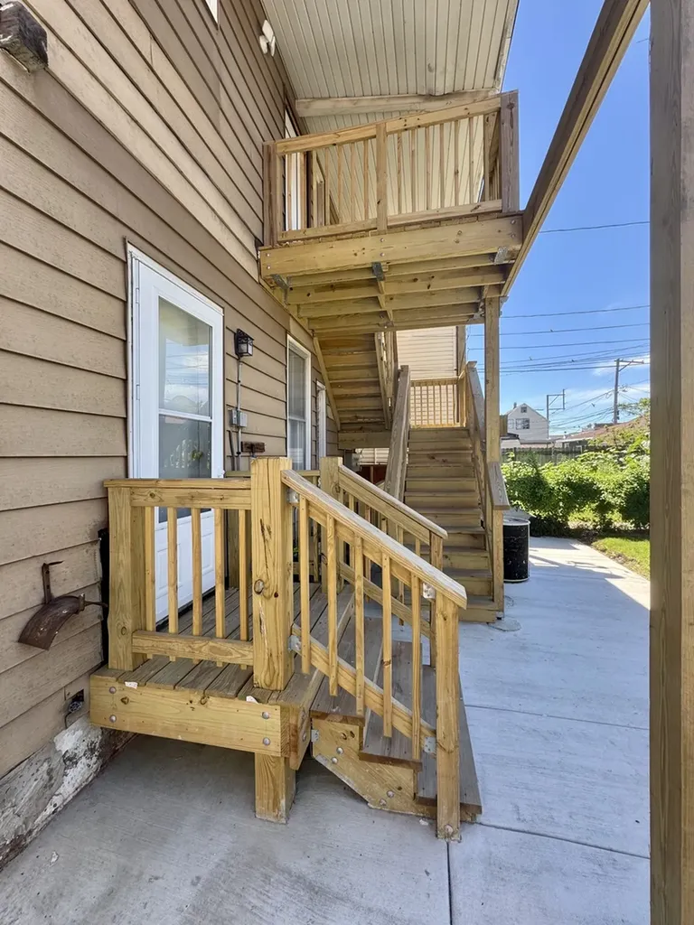 13226 South Burley Avenue Chicago IL 60633