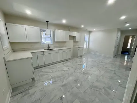 13226 South Burley Avenue Chicago IL 60633
