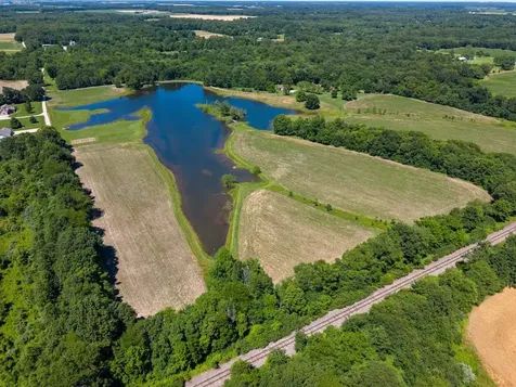 3042 Five Mile Creek Road Salem IL 62881