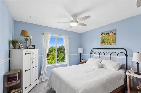 606 South Beacon Lane Round Lake IL 60073