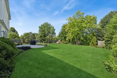606 South Beacon Lane Round Lake IL 60073