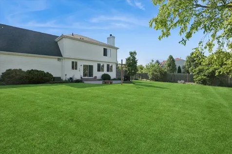 606 South Beacon Lane Round Lake IL 60073