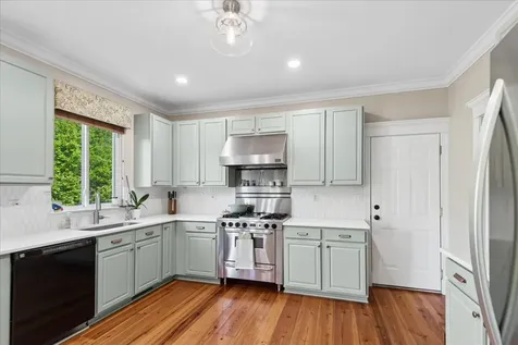 606 South Beacon Lane Round Lake IL 60073