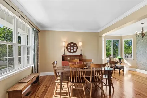 606 South Beacon Lane Round Lake IL 60073