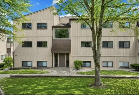 58 Vail Colony Fox Lake IL 60020