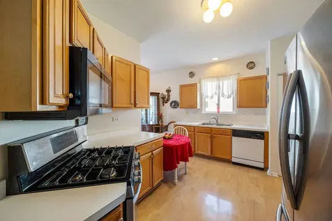 32504 Millstone Circle Lakemoor IL 60051