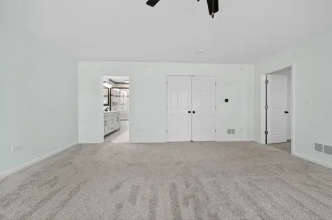 172 East Lakeview Avenue Round Lake Beach IL 60073