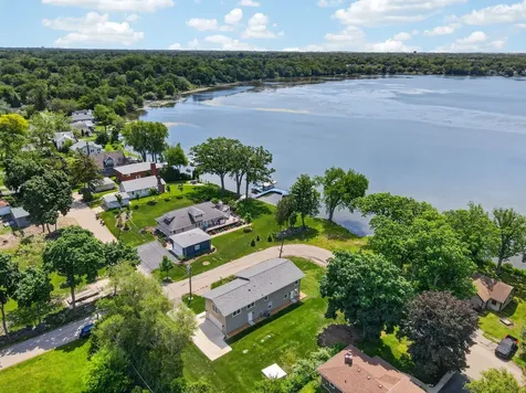 172 East Lakeview Avenue Round Lake Beach IL 60073