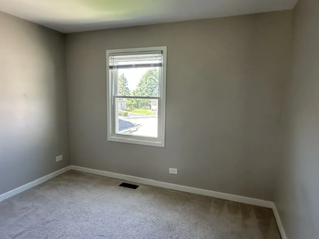 2343 Hamilton Place Schaumburg IL 60194