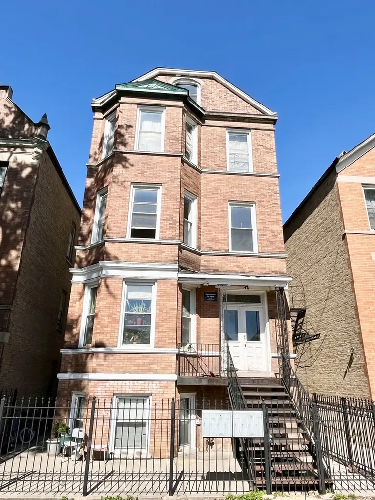 2512 South Trumbull Avenue Chicago IL 60623