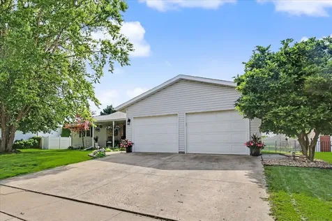 809 Cherokee Lane Pontiac IL 61764