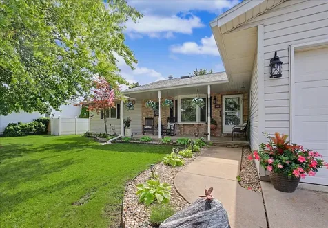 809 Cherokee Lane Pontiac IL 61764