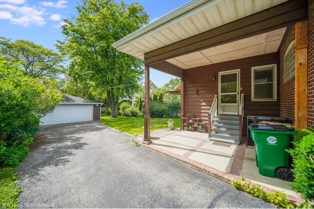 12 Elmore Street Park Ridge IL 60068