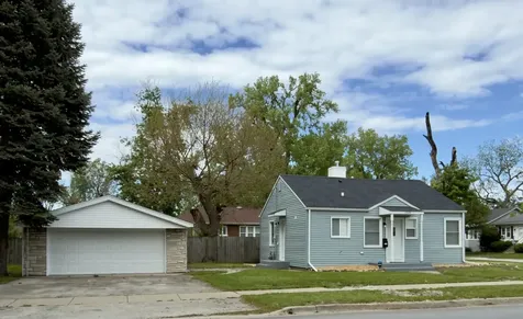 17092 Jodave Avenue Hazel Crest IL 60429